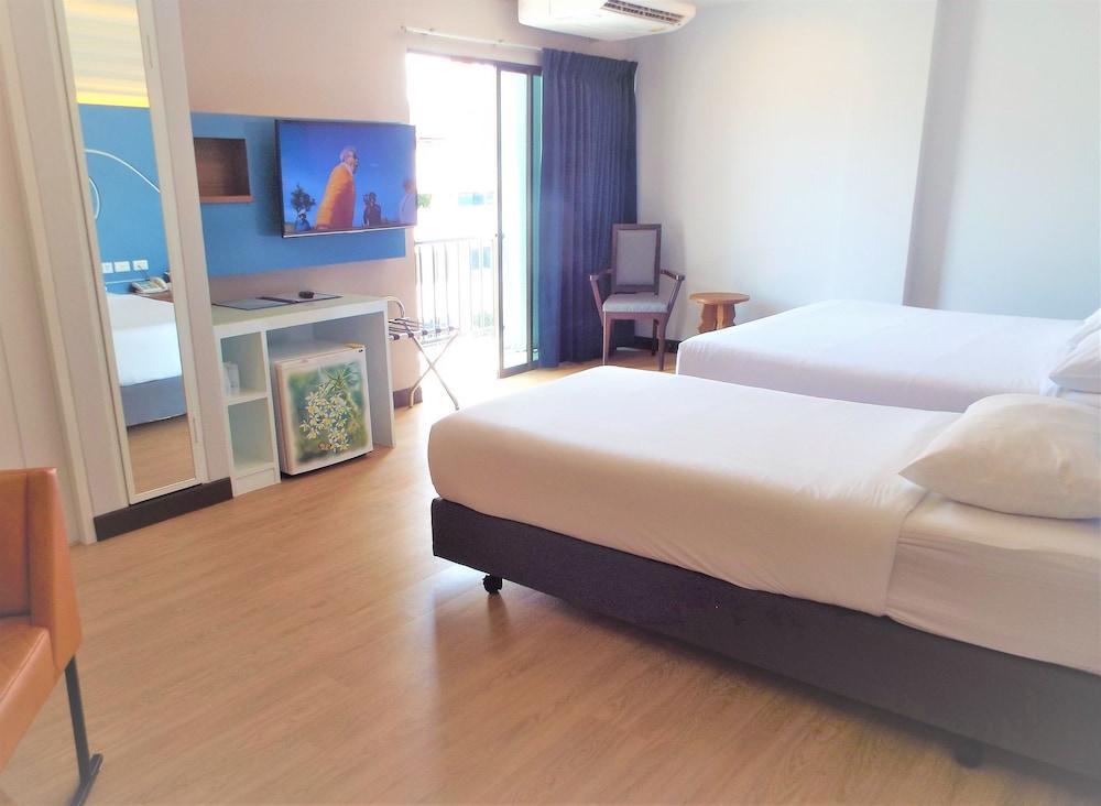 โรงแรม เดย์ บาย วินด์แฮม หาดป่าตอง ภูเก็ต 3*
